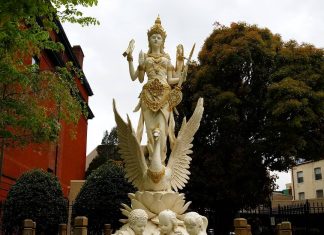Menyambut Hari Turunnya Ilmu Pengetahuan - Hari Raya Saraswati