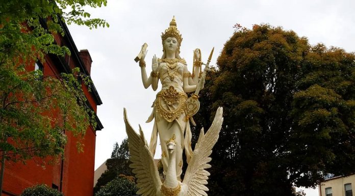 Menyambut Hari Turunnya Ilmu Pengetahuan - Hari Raya Saraswati