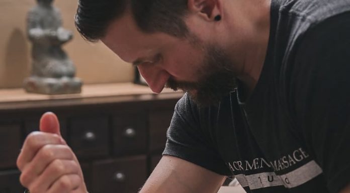 Apa Itu Deep Tissue Massage dan Manfaatnya Di Masa Pandemi