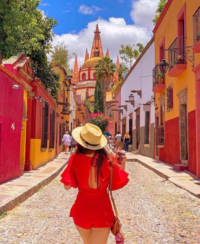 Persyaratan Membuat Pasport, AK-1, KTKLN, SKCK , Surat Ijin Ortu/Suami