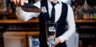 Lowongan Bartender Untuk Negara Romania – Berikut Informasi Gaji & Persyaratan yang Diperlukan Lowongan Bartender Untuk Negara Romania - Berikut Informasi Gaji & Persyaratan yang Diperlukan