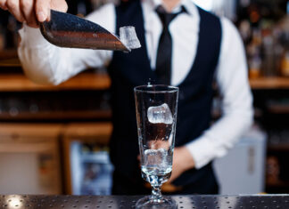 Lowongan Bartender Untuk Negara Romania – Berikut Informasi Gaji & Persyaratan yang Diperlukan Lowongan Bartender Untuk Negara Romania - Berikut Informasi Gaji & Persyaratan yang Diperlukan
