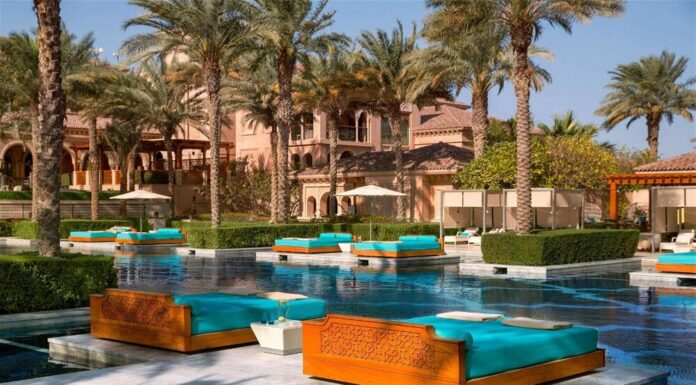 Lowongan Semua Departments Hotel Resort Dubai - Pengalaman Terbaik Di Kota Terbaik Dunia, Informasi Lengkapnya Disini